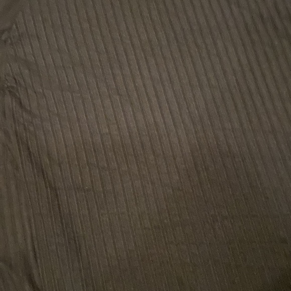 Top - Picture 2 of 4